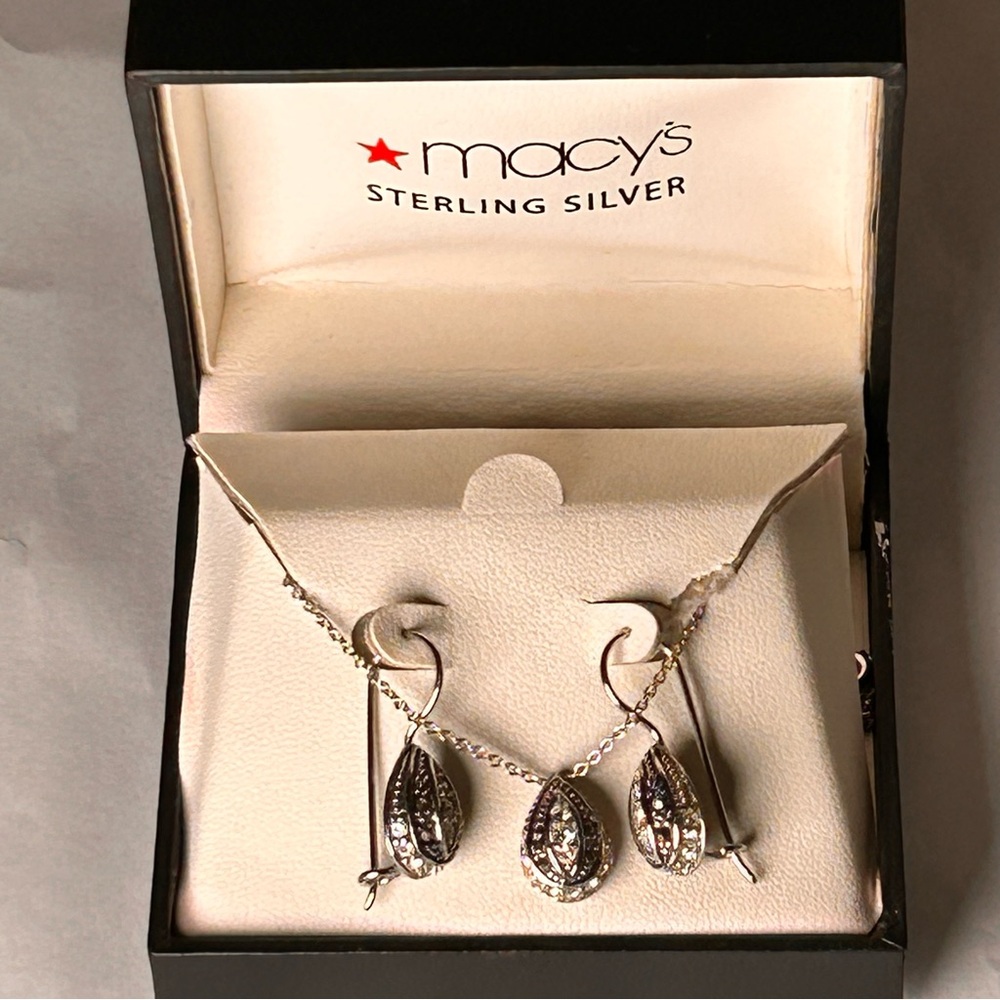MACY’S Vintage Sterling Silver Teardrop Necklace & Earrings Set W/ Filigree